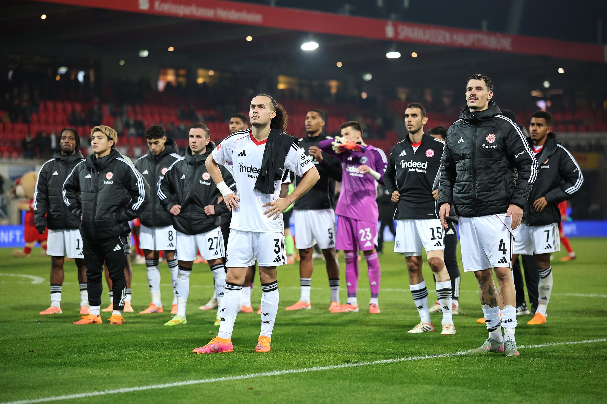 开云体育官方app-沮丧的法兰克福球员深度剖析